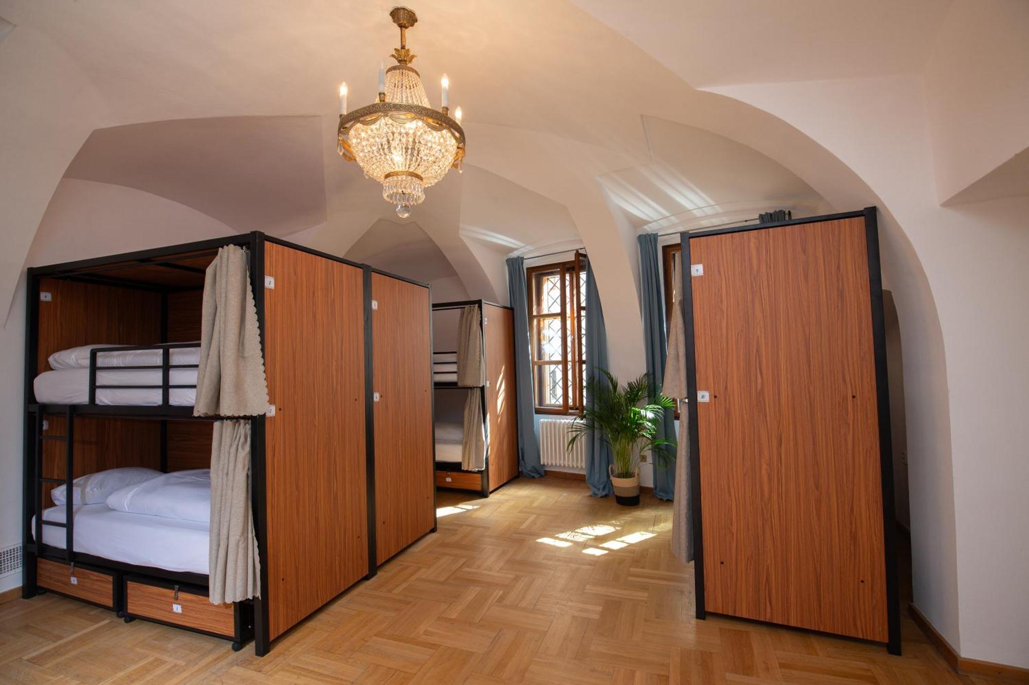 Women's Only - Female Only Praga