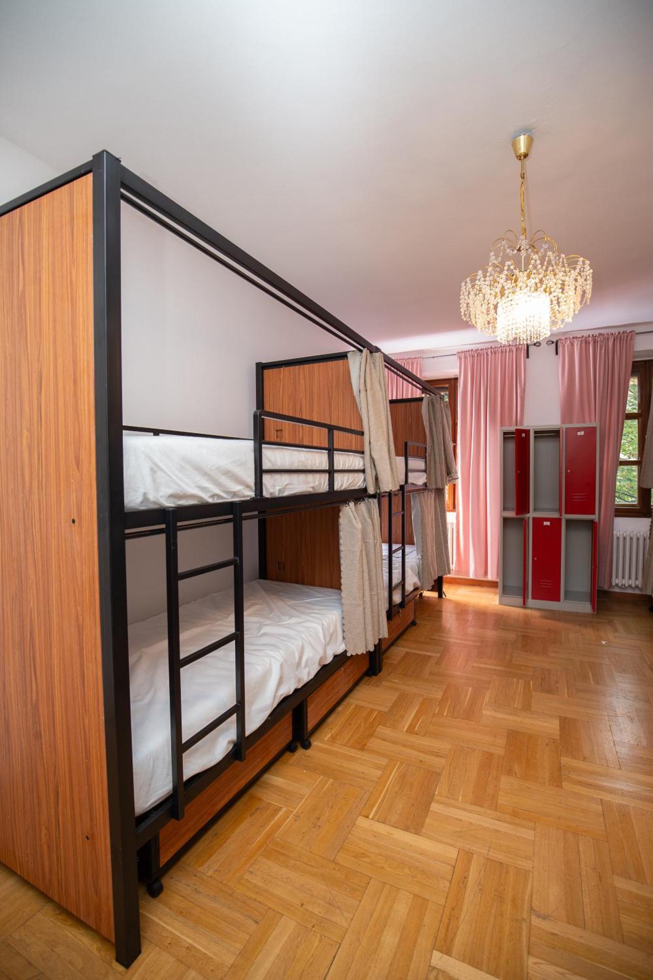 Women's Only - Female Only Praga